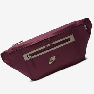 Nike Elemental Premium Unisex Fanny Pack